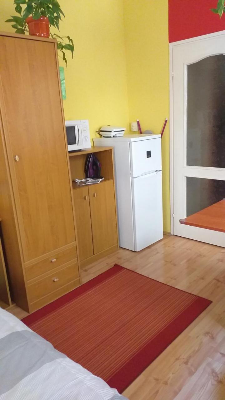 Mediterran Szallas Gyula Dış mekan fotoğraf